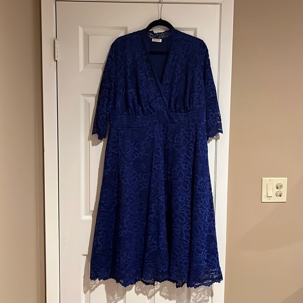 Kiyonna Sapphire Lace Cocktail Dreas